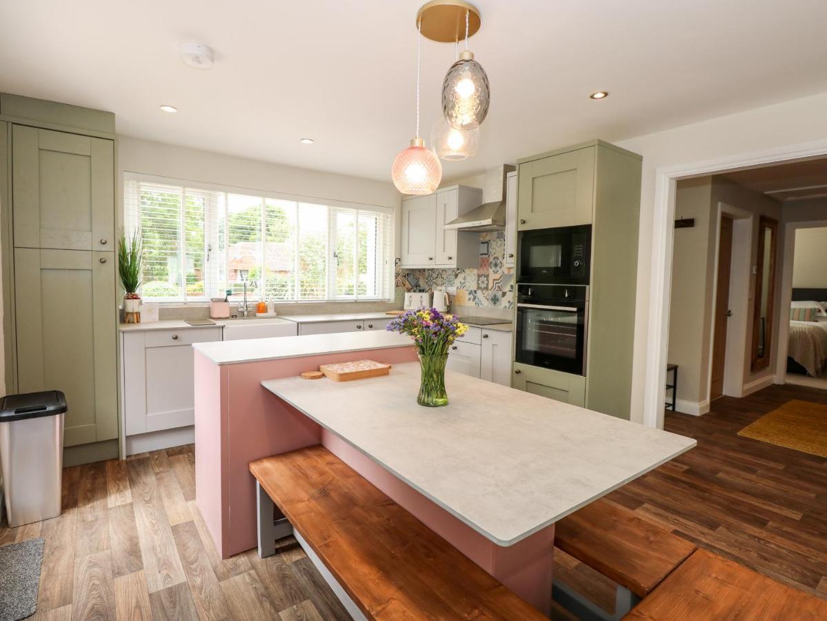 Daisy Tree Cottage Вудхолл Спа Экстерьер фото