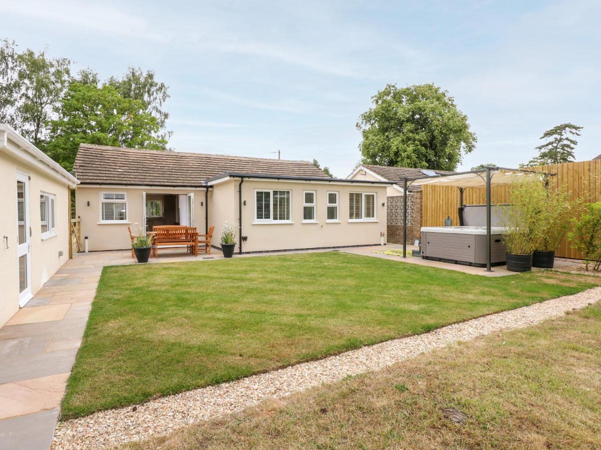 Daisy Tree Cottage Вудхолл Спа Экстерьер фото